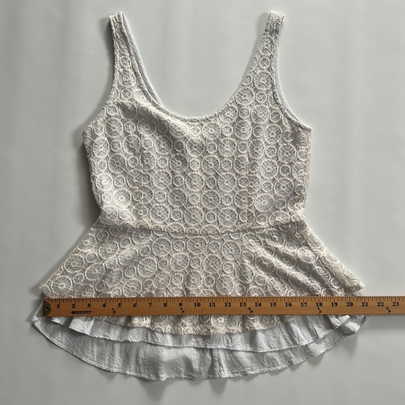 Sam & Lavi Lace peplum top. Size medium - Picture 10 of 13